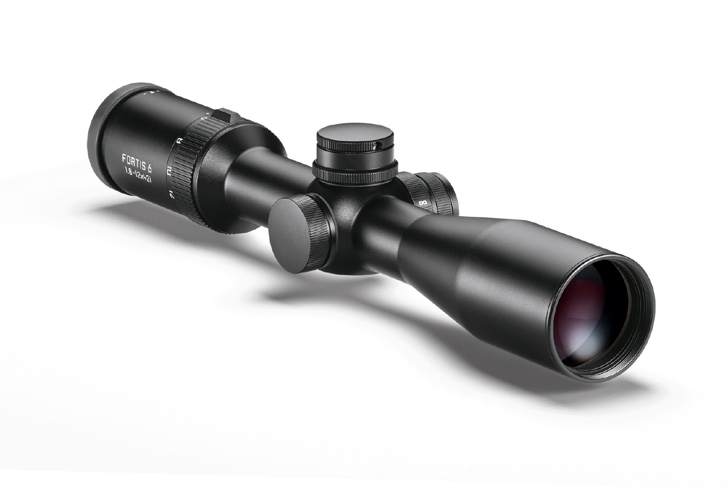 Zielfernrohr Leica Fortis 6 1,8-12x42i, schräge Vorderansicht rechts