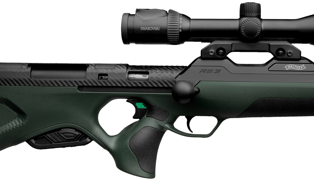 Walther RS3 Pro Pine, Detailansicht des Griffbereichs der Waffe, Magazin im Hinterschaft sowie Spanner im Daumenloch