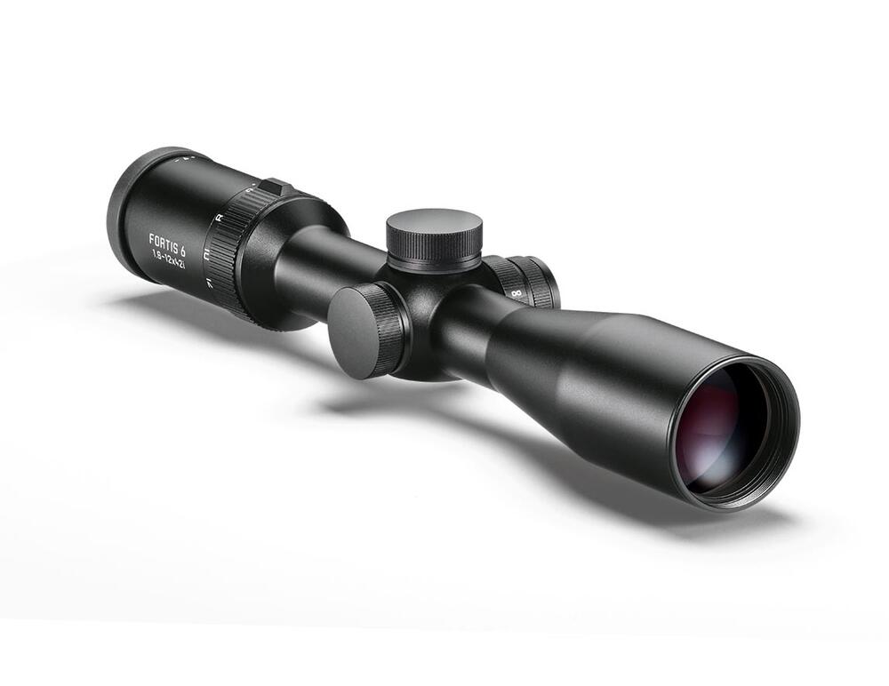  Zielfernrohr Leica Fortis 6 1,8-12x42i, schräge Vorderansicht rechts