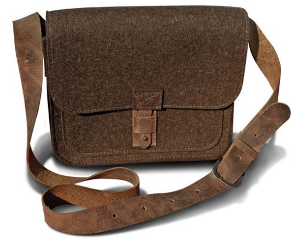 Waldkauz Jagdtasche aus Wollfilz und Leder, dunkelbraune Tasche aus Wollfilz mit Lederriemen und Lederverschluss