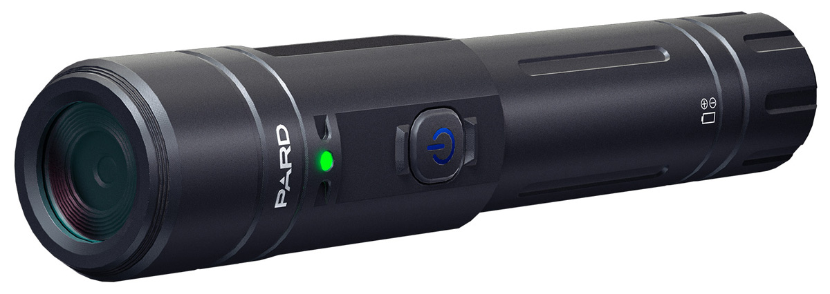 pard action digitale gewehrkamera 4k vorne schräg zur seite geneigt